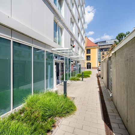 Elegant Apartment With Balcony By The Oder River In Wroclaw By Renters Prestige Exterior photo